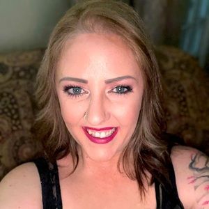 Meet your Posher, Afton